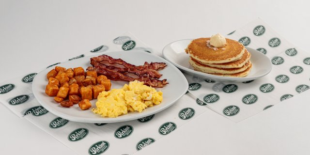 Tremendous Twelve© Breakfast