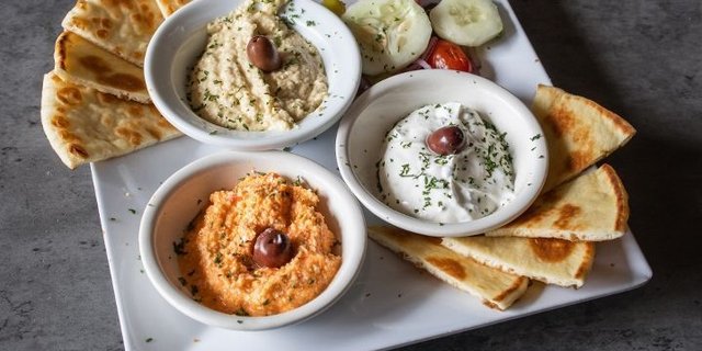 Trio Spreads