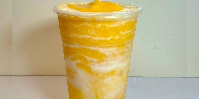 Cloudy Mango Smoothie