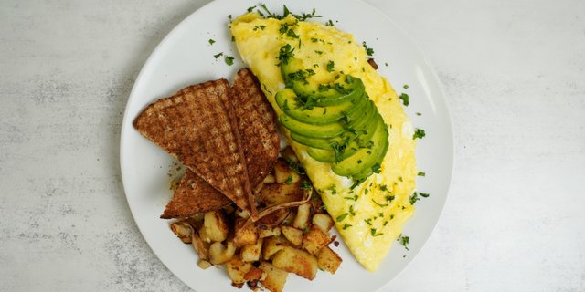 Garden Omelet w/ Breakfast Potatoes