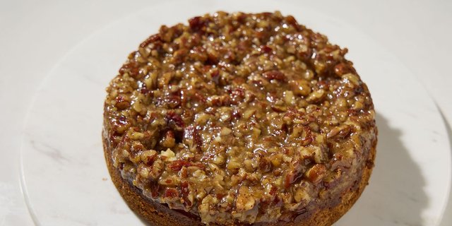 Jorge's Caramel Pecan Cheesecake