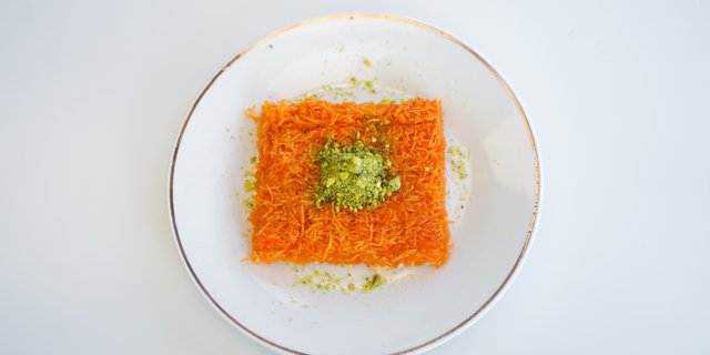 Knafeh