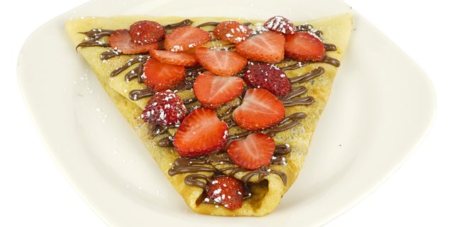Crepe w/ Nutella & Fresh Strawberry