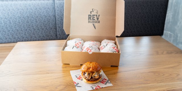 Truffle-In Burger Box