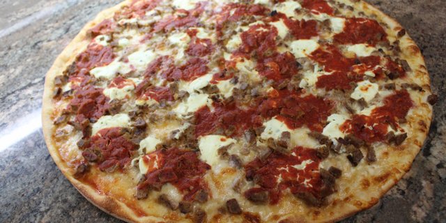 Meatball & Ricotta 18" Round Pizza
