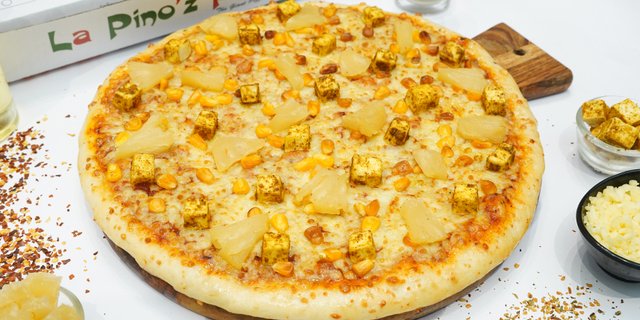 Veg Hawaiian Pizza