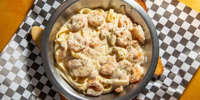 Fettuccine Alfredo