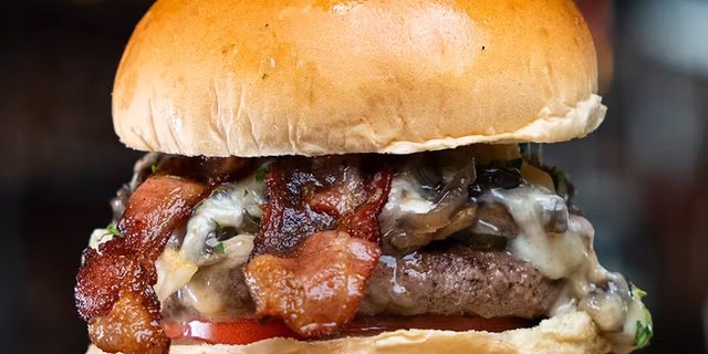 Bacon & Shroom Burger