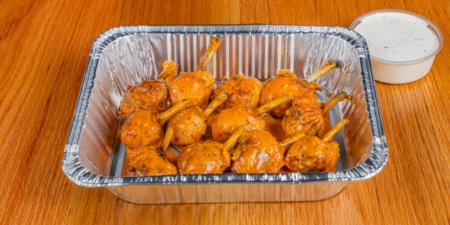 Hot Honey-Garlic Lollipop Chicken Wings Tray
