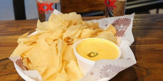 Chips & Queso Tray