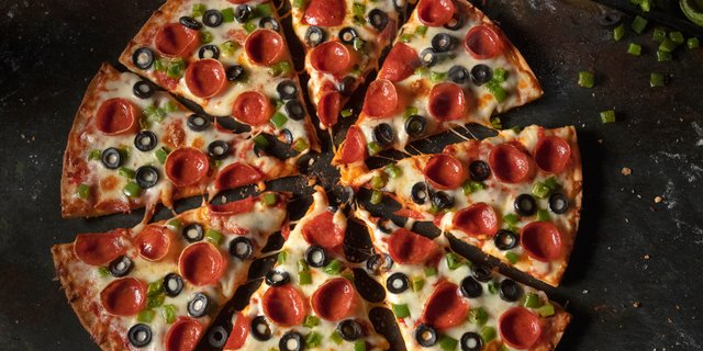Build Your Own Large Thin Crust Pizza