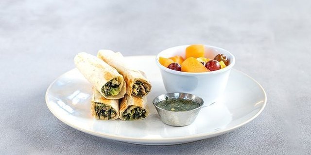 Spinach & Feta Rollup Boxed Lunch