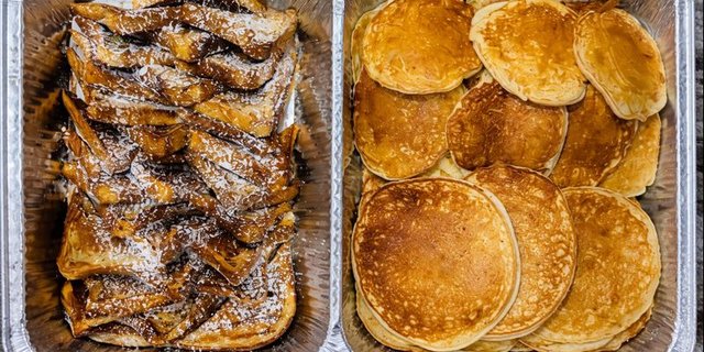 Pancake & French Toast Combo Tray