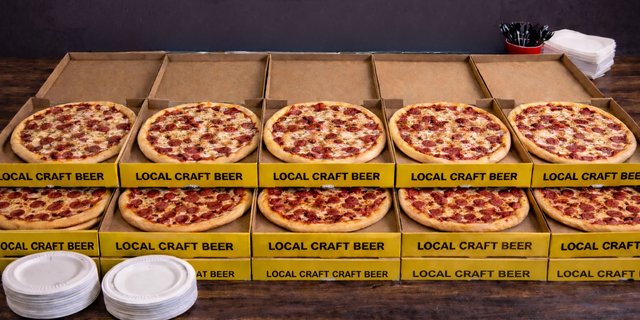 50-People Pizza Package