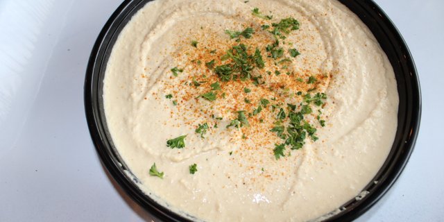 Hummus & Bread