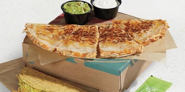 Cantina Chicken Quesadilla Combo Meal
