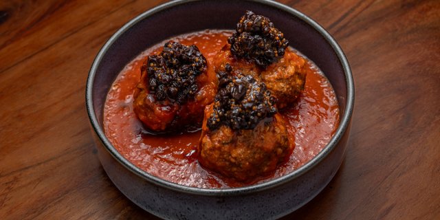 Nonna's Beef & Pork Meatballs Pan