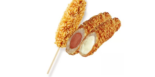 Crispy Ramen Half & Half Hot Dog