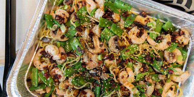 Garlic Butter Shrimp Stir-Fry Platter
