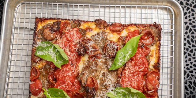 Dr John Detroit Pizza