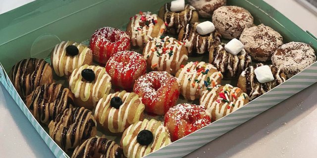 24 Mini Doughnut Box