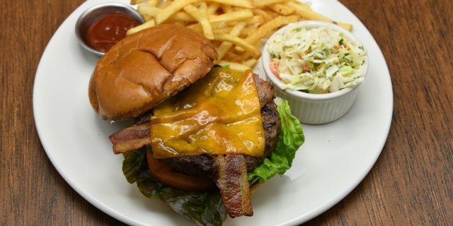 Bacon Cheeseburger Boxed Lunch