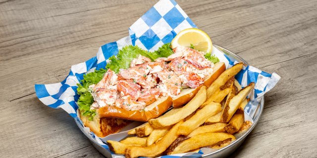 "Monstah Lobstah" Roll