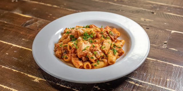 Spicy Rigatoni Alla Vodka