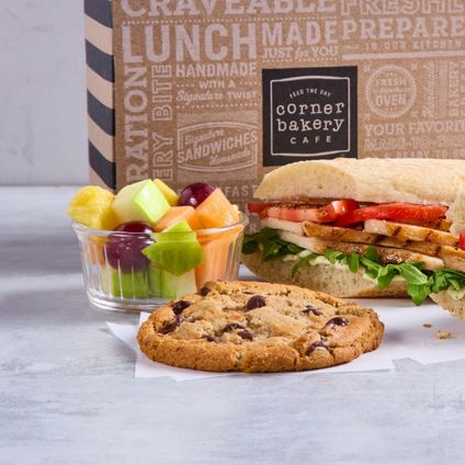 Grilled Chicken Sandwich Lunch Box w/ Salad & Chips