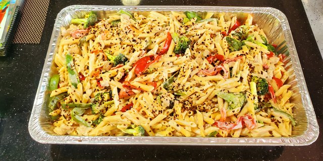 Pasta Alfredo W/ Chicken