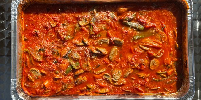 Italian Sausage & Peppers Marinara Tray