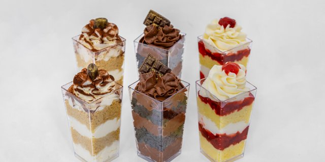 2 Dozen Gluten-Free Cake Shooters