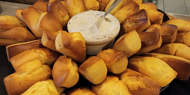 Freshly Baked Cornbread