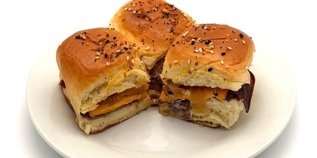 Roast Beef & Cheddar Slider Platter