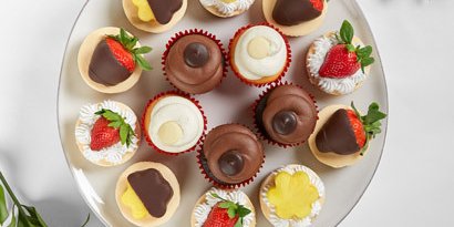 Cupcakes & Cheesecake Platter