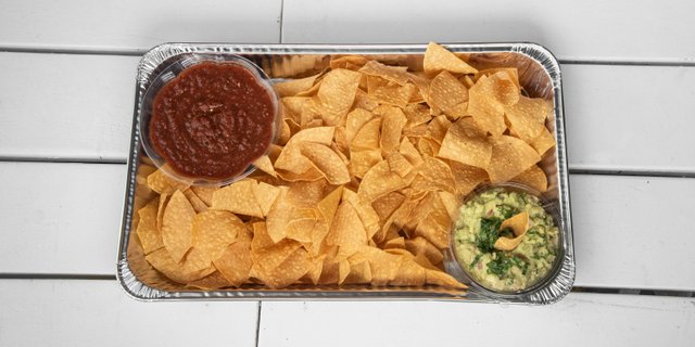 Guacamole w/ Chips For 10