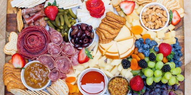 Artisanal Cheese & Charcuterie Board