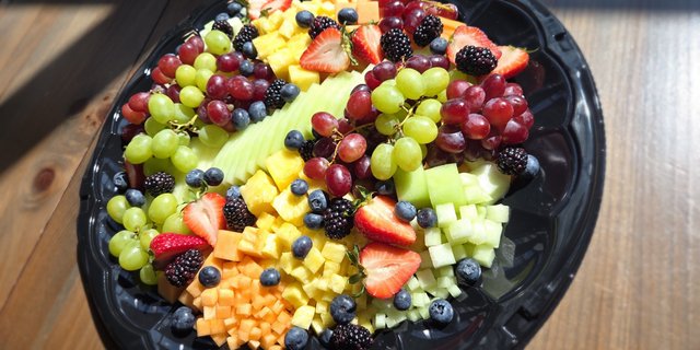 Fresh Fruit & Berries