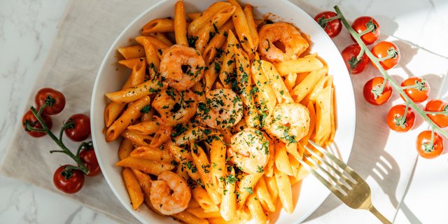 Penne Shrimp Pinko Tray