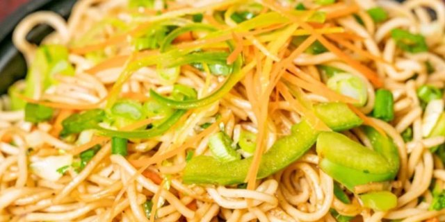Vegetable Hakka Noodles