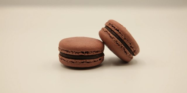 Chocolate Macaron