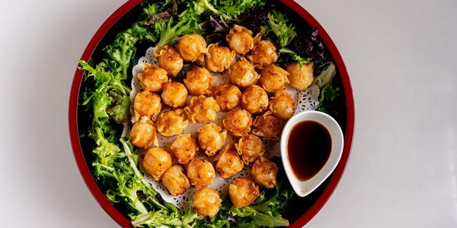 Deep-Fried Shrimp Shumai Tray