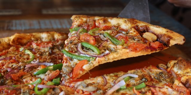 The Weggie 18” Pizza