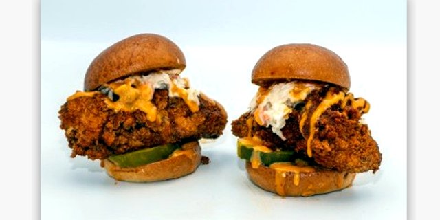 Hot Chicken Sliders