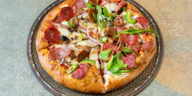 Carnivore Pizza