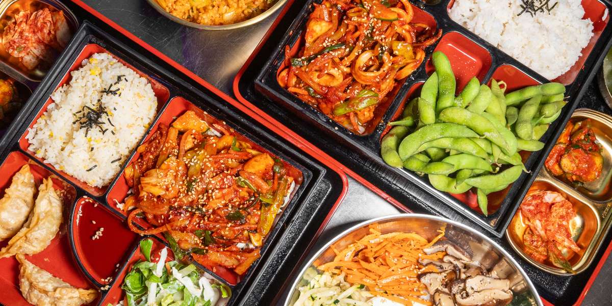 Uju Asian Eatery & Gastropub