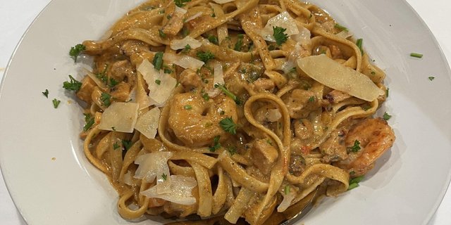Cajun Chicken & Shrimp Pasta Half Pan