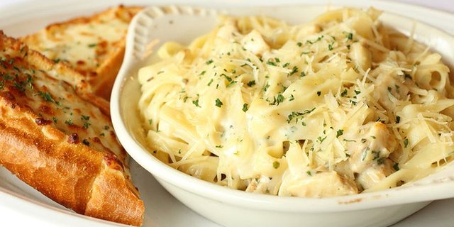 Chicken Alfredo