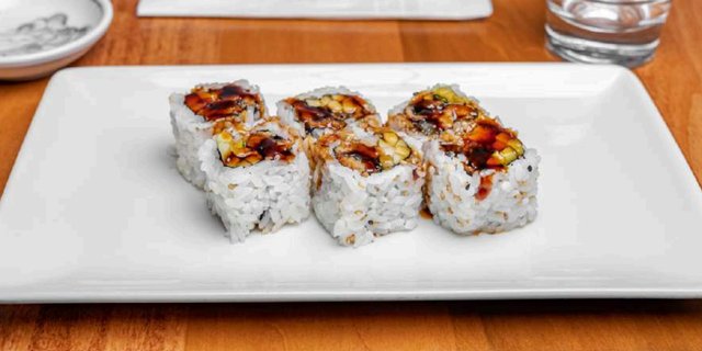 Eel & Cucumber Roll