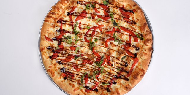 Balsamic Glaze Chicken Pizza